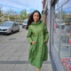 Estilo Casual Color: Verde Detalles: Chaqueta larga verde Ellie con capucha con cinta para ajustar y en la parte inferior cinta para ajustar. Composición: 100% Nylon