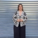 Estilo Casual Color: Blanco y Negro Detalles: Chaqueta Crochet Dona con dibujos de figuras geométricas y manga larga acampanada 