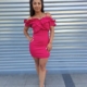 Estilo Sexy Color: Rosa Detalles: Vestido Leidy Corto escote palabra de honor con tirantes ajustables, volantes con frunce en parte superior y con cremallera en la espalda Composición: 95% Poliéster 5% Spandex Talla única, adecuada apróx. hasta 36/40